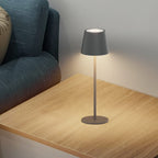 Es werde Licht: Klighten 2 Stück LED Dimmbare Akku Tischlampe, kabellos, wiederaufladbar, warme Lichtfarbe 3000K, Tischleuchte für Innen und Aussen mit USB-C, Aluminium, IP54 Wasserdicht, Dunkelgrau