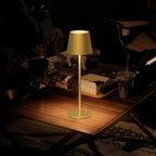 Es werde Licht: Klighten 2 Stück LED Dimmbare Akku Tischlampe, kabellos, wiederaufladbar, warme Lichtfarbe 3000K, Tischleuchte für Innen und Aussen mit USB-C, Aluminium, IP54 Wasserdicht, Dunkelgrau