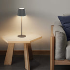 Es werde Licht: Klighten 2 Stück LED Dimmbare Akku Tischlampe, kabellos, wiederaufladbar, warme Lichtfarbe 3000K, Tischleuchte für Innen und Aussen mit USB-C, Aluminium, IP54 Wasserdicht, Dunkelgrau