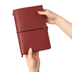 Damit keine Erinnerung verlorengeht: Wanderings A5 Travelers Notebook mit Fächern – Echtes Leder Journal, 6" x8,5/15 x 22cm Nachfüllbares Reisetagebuch, um alle Abenteuer des Lebens festzuhalten, 120 GSM Blanko Einlagen
