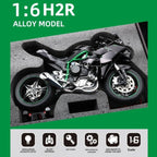 Was Du schon immer wolltest: Diecast-Motorrad mit Sound & Licht Funktionen, Hochglanz-Spray-Finish, Gummireifen, Premium Sammlerstück, Maßstab 1/6