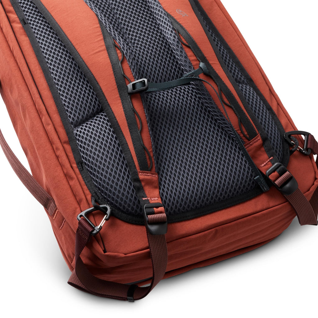 Zu schön zum wandern... Bellroy Lite Travel Pack 30L Handgepäck-Rucksack, Reiserucksack mit Laptop-Fach, inneren Packfächern und verstaubaren Schultergurten - Clay