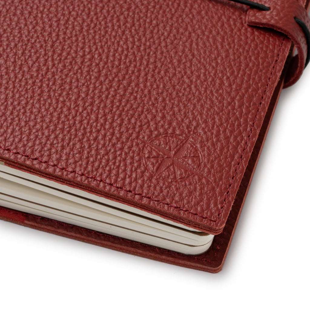 Damit keine Erinnerung verlorengeht: Wanderings A5 Travelers Notebook mit Fächern – Echtes Leder Journal, 6" x8,5/15 x 22cm Nachfüllbares Reisetagebuch, um alle Abenteuer des Lebens festzuhalten, 120 GSM Blanko Einlagen